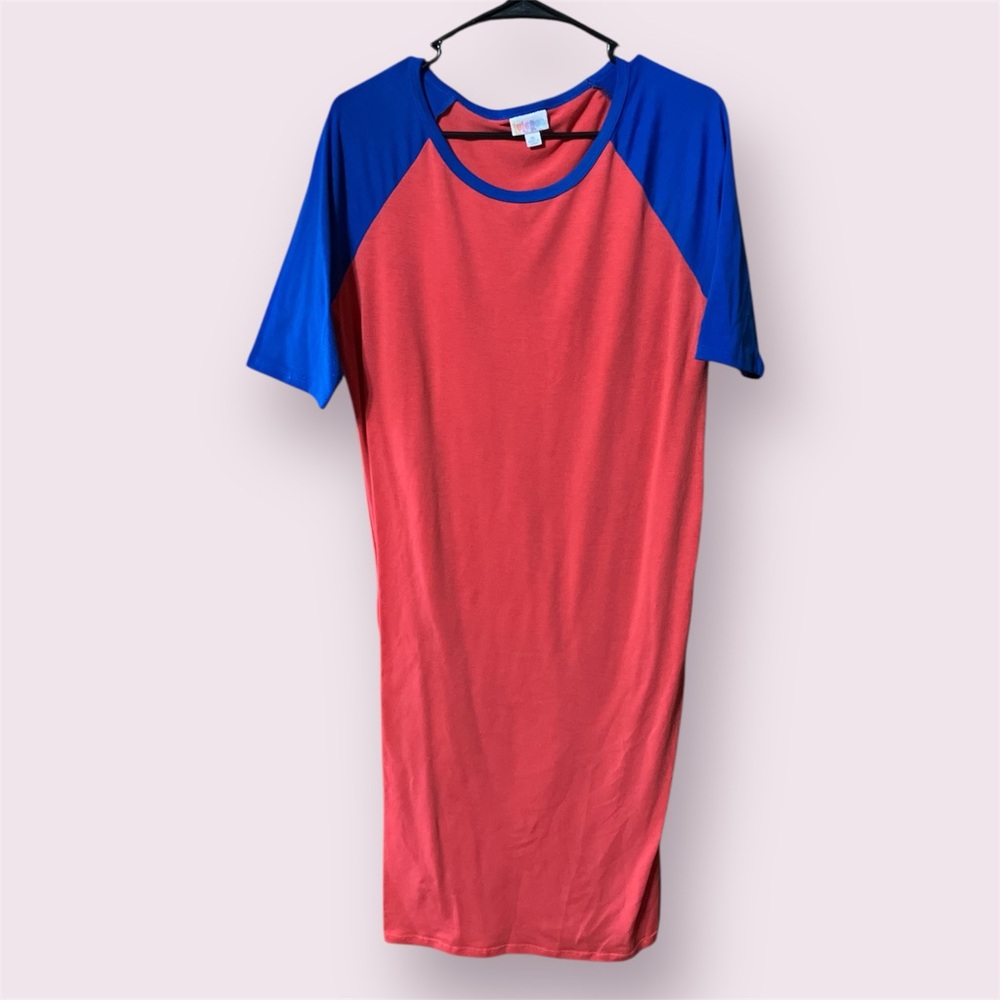 🎉2/$8🎉LulaRoe Red and Blue Raglan T-Shirt Dress